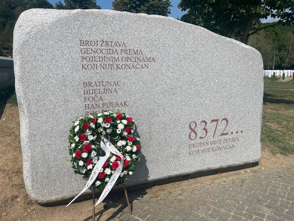 A delegation of Sant'Egidio paid homage to the victims of the Srebrenica massacre